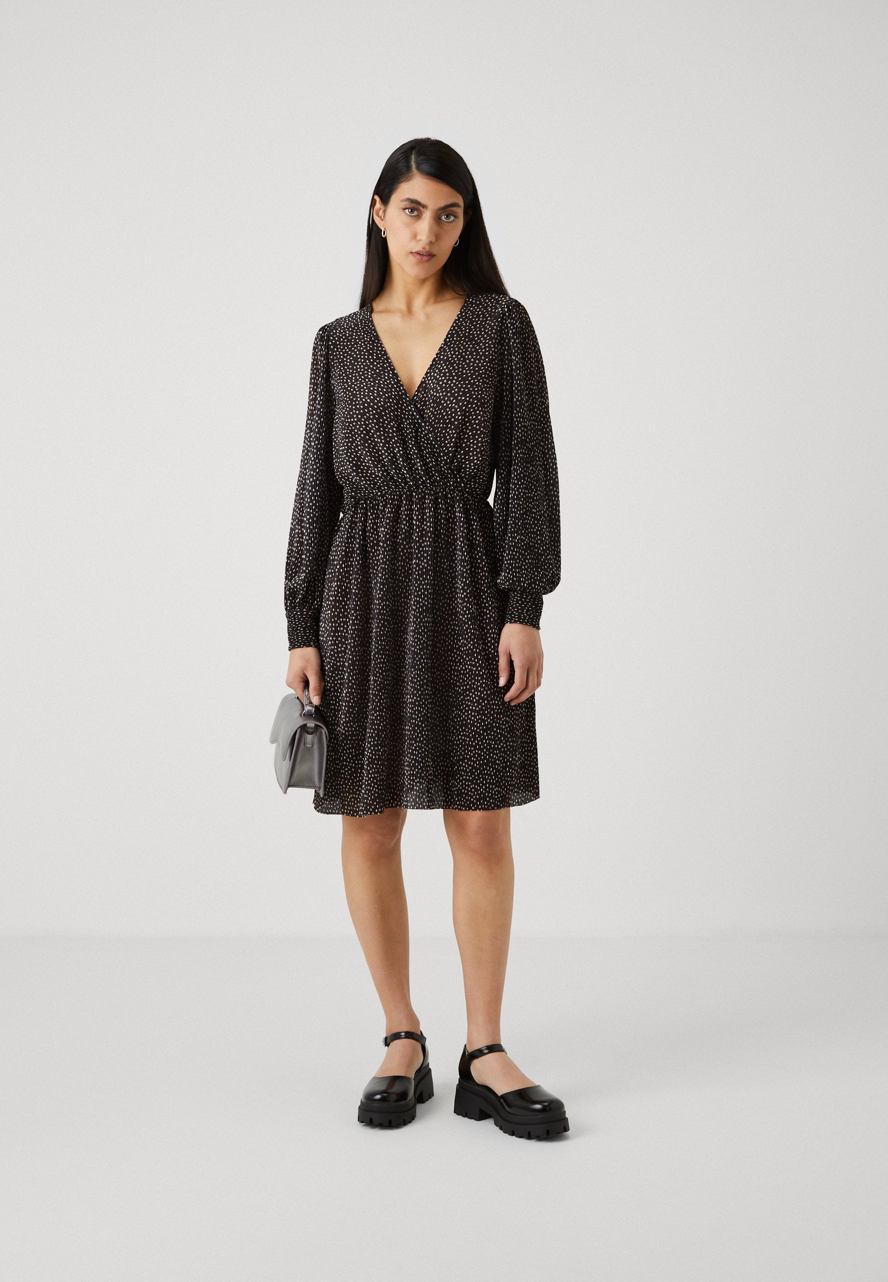 ONLVIA DRESS Media 2