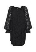 Schwarze Spitzenbluse mit rundem Ausschnitt, Fledermausärmeln und Rüschensäumen. Verfügt über ein Blumenmuster und einen Schlüssellochausschnitt hinten.