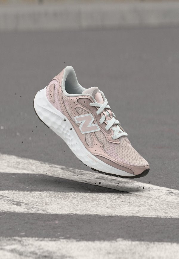 New Balance ARISHI V4 TIRALUX - Road running shoes - pink salt/pink granite/silver-coloured metallic