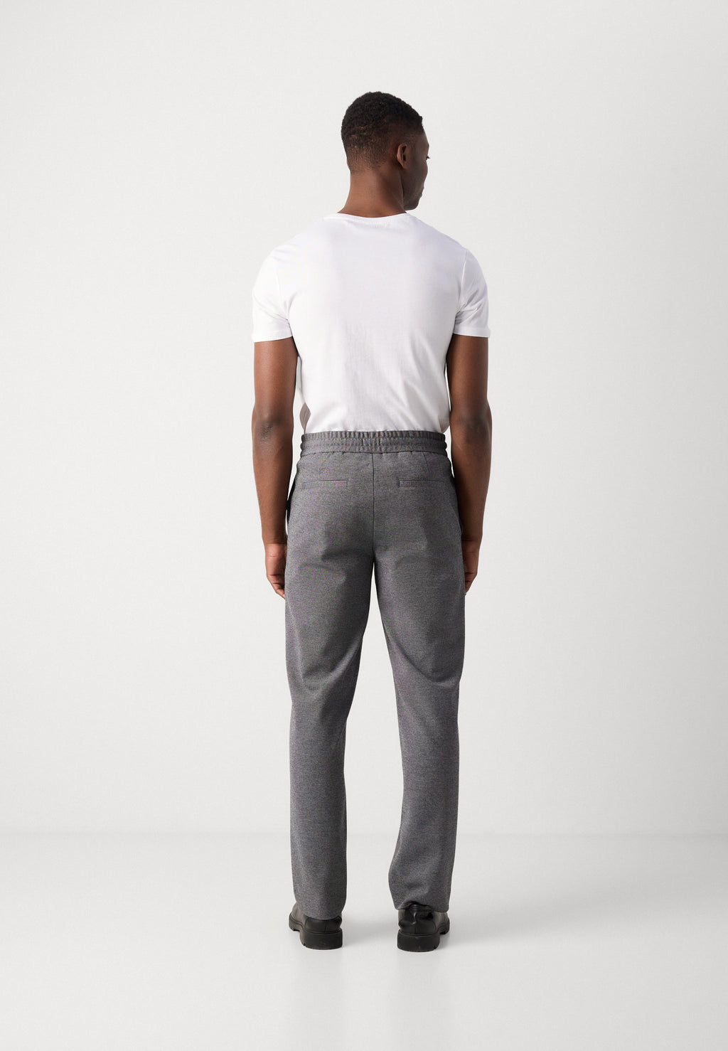 SUPERFLEX RELAXED FIT PANTS Media 5