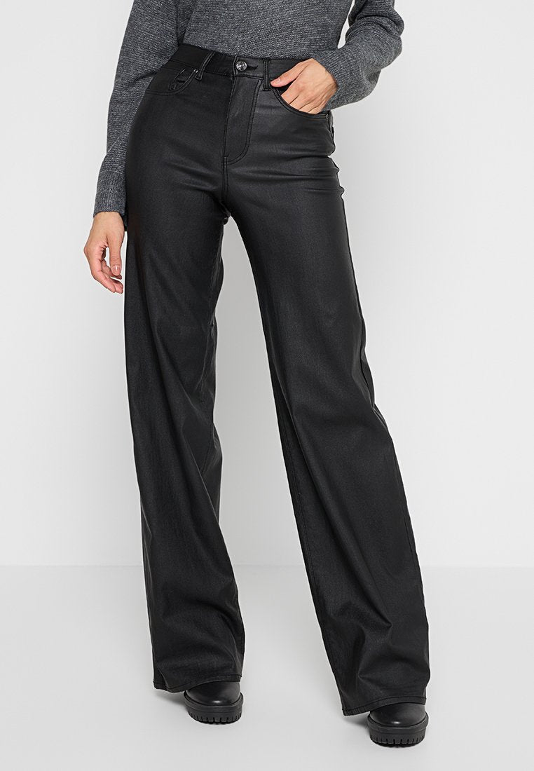 ONLMALLIE  Media 1