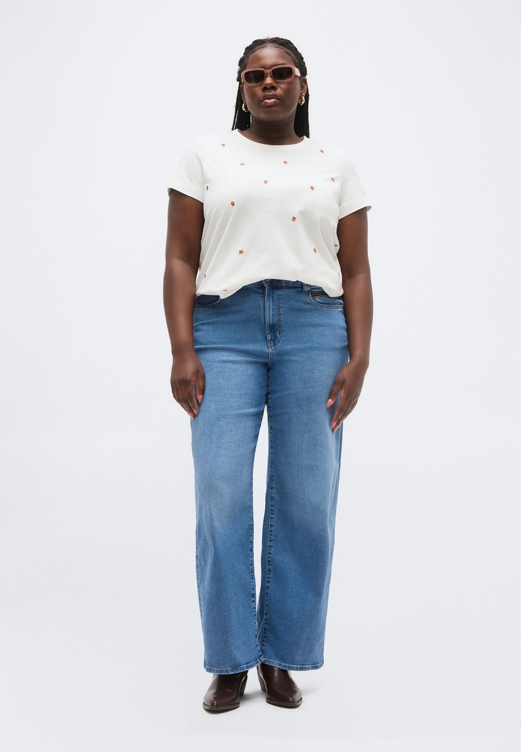 Wide-fit CARMADISON High waist Wide Leg Fit Media 2