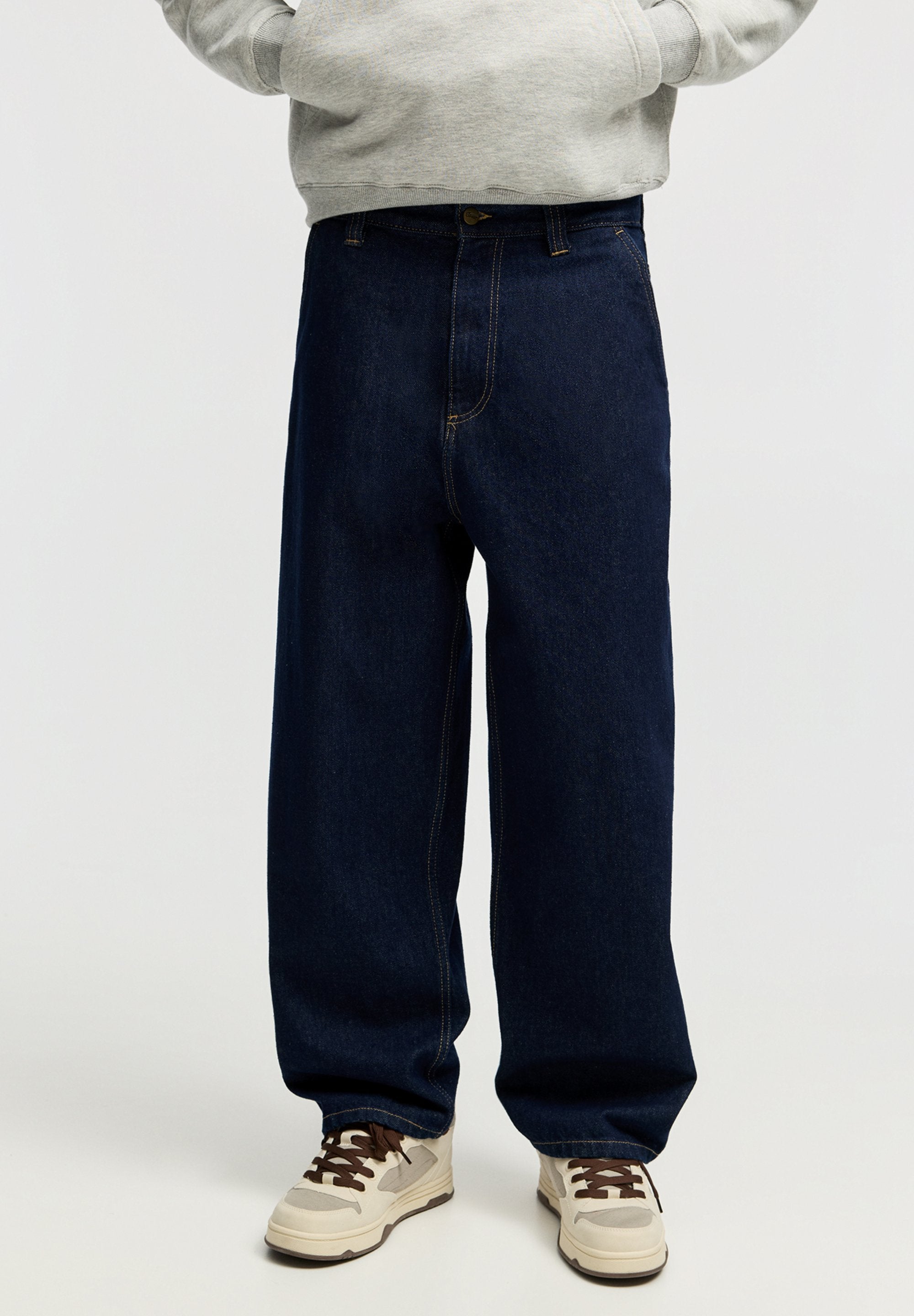 PULL&BEAR SKATER