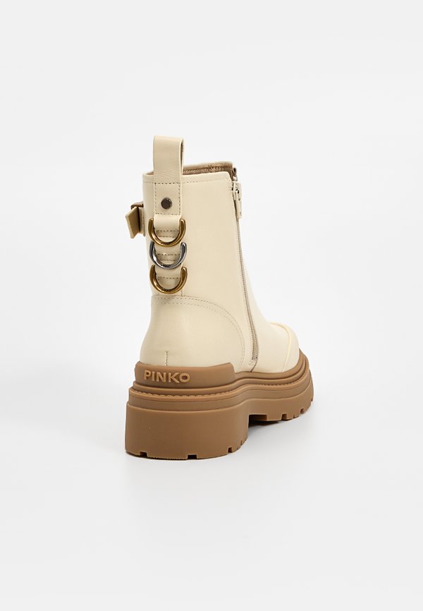 Pinko MIA