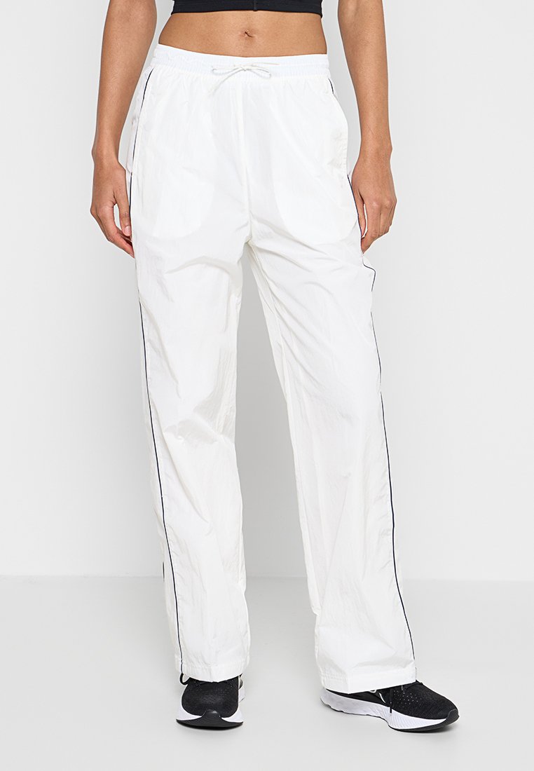 Nike Sportswear REGULAR FIT