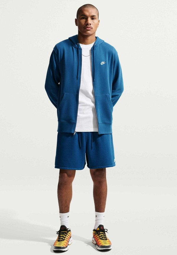 Nike Sportswear M NK CLUB FLOW FT SHORT - Tracksuit bottoms - court blue/court blue/white