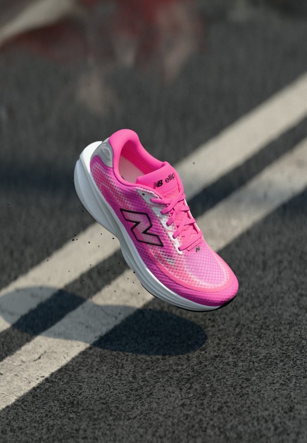 New Balance ELLIPSE V1 - Road running shoes - pink heat