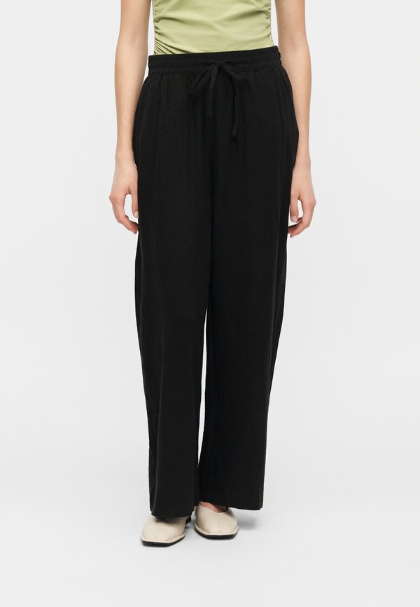 Vero Moda Petite VMLINN PANTS - Trousers - black
