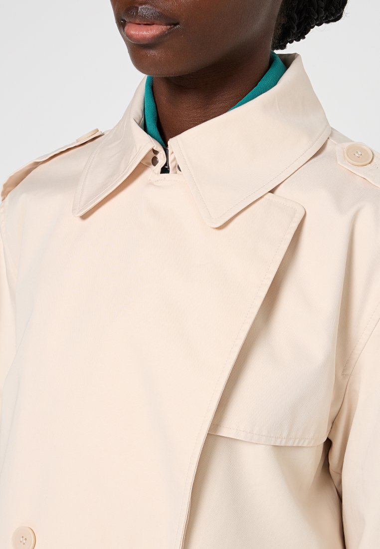 Esprit Leichte Jacke Media 3