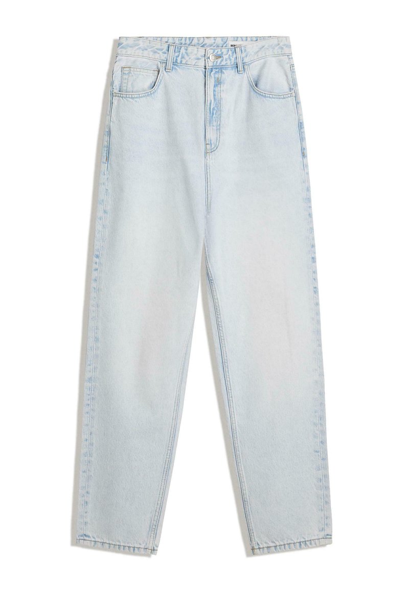 Tapered Fit Media 1