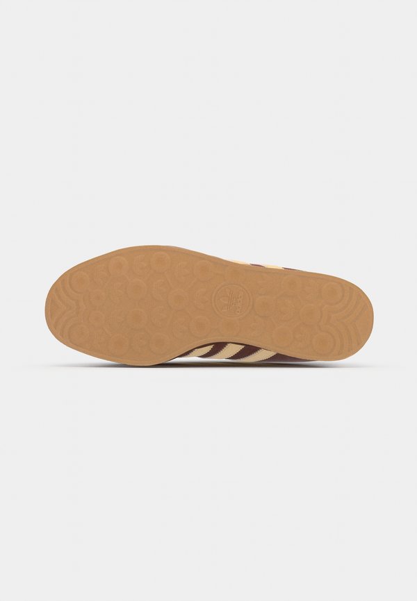 adidas Originals GAZELLE STACK W