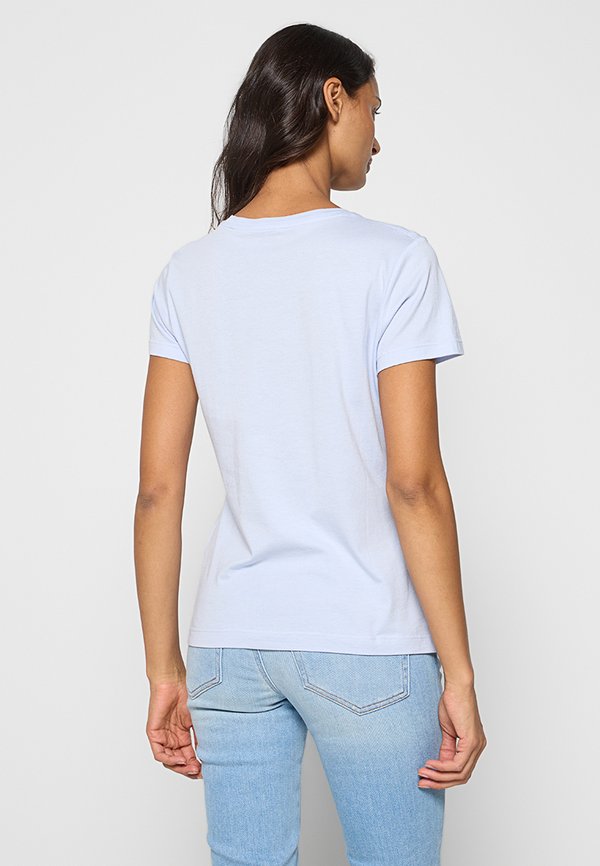 DKNY