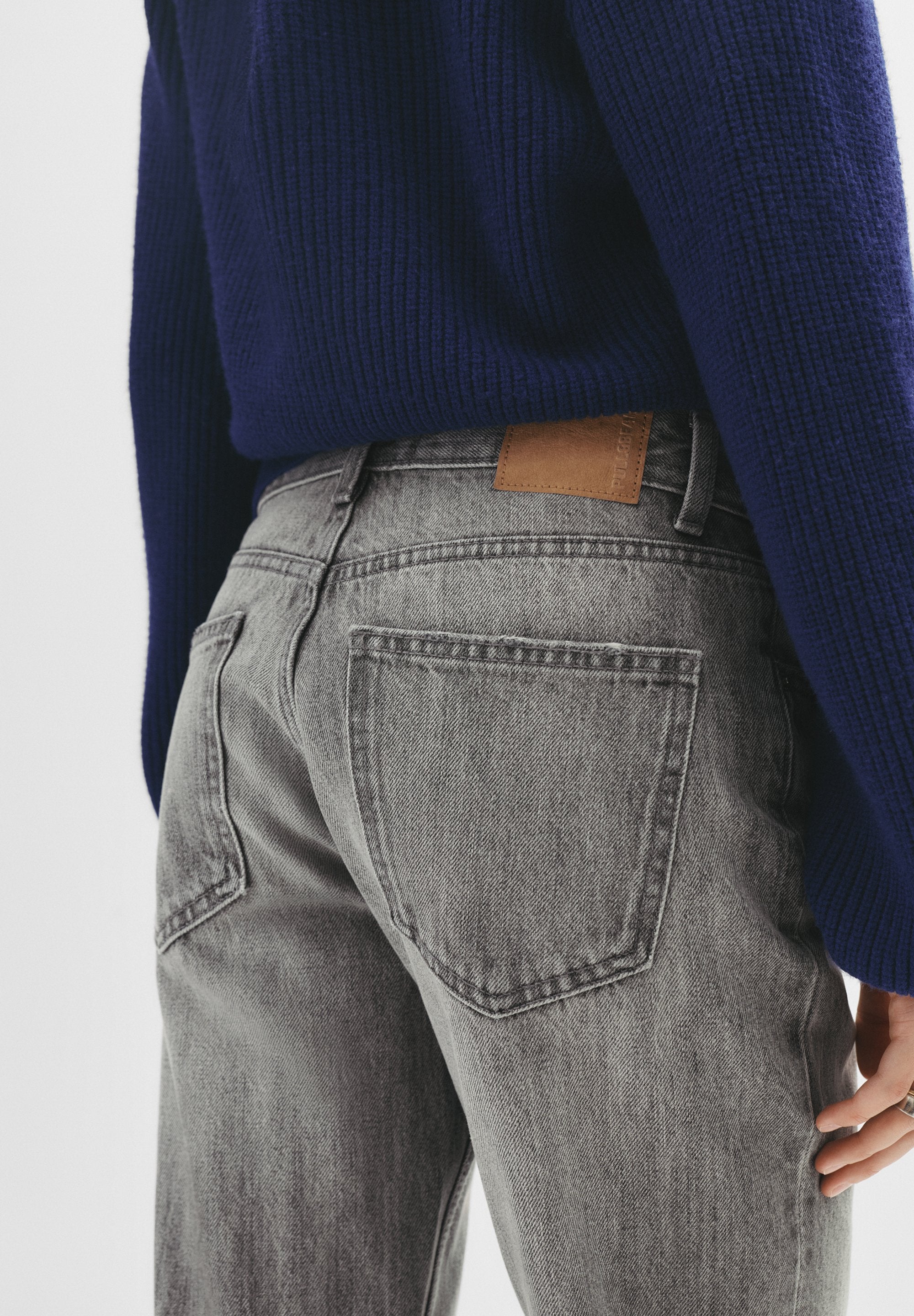 PULL&BEAR MID-WAIST
