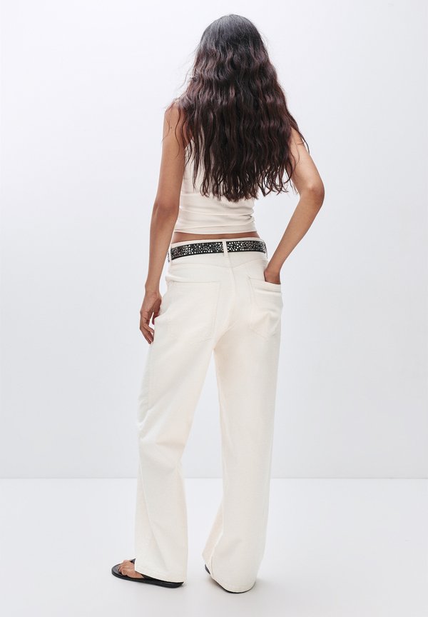 PULL&BEAR RIPPED SUPER