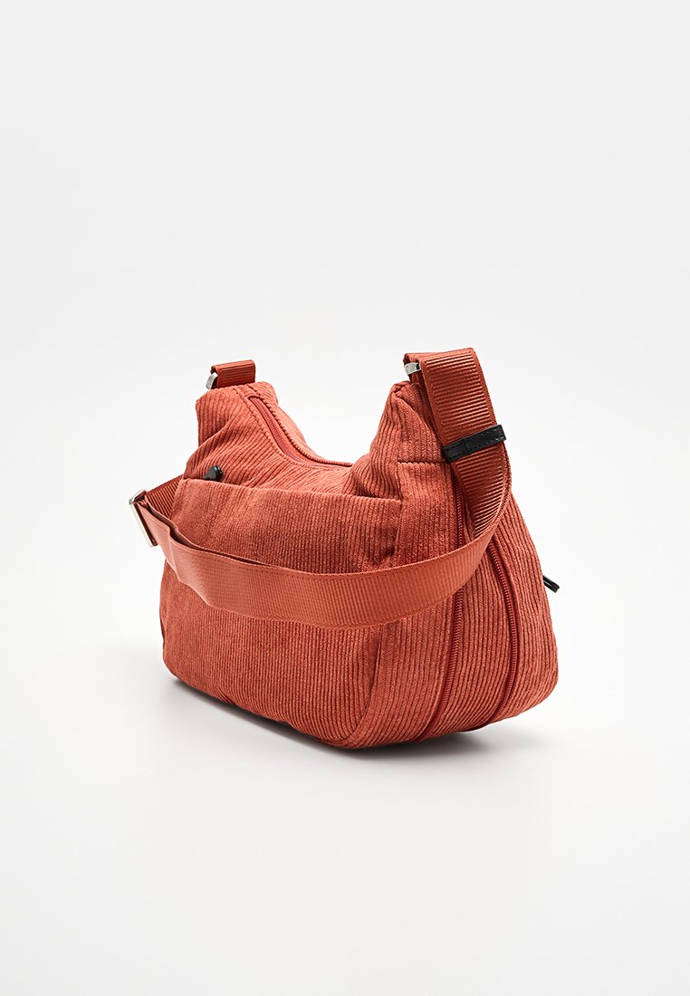 Mandarina Duck