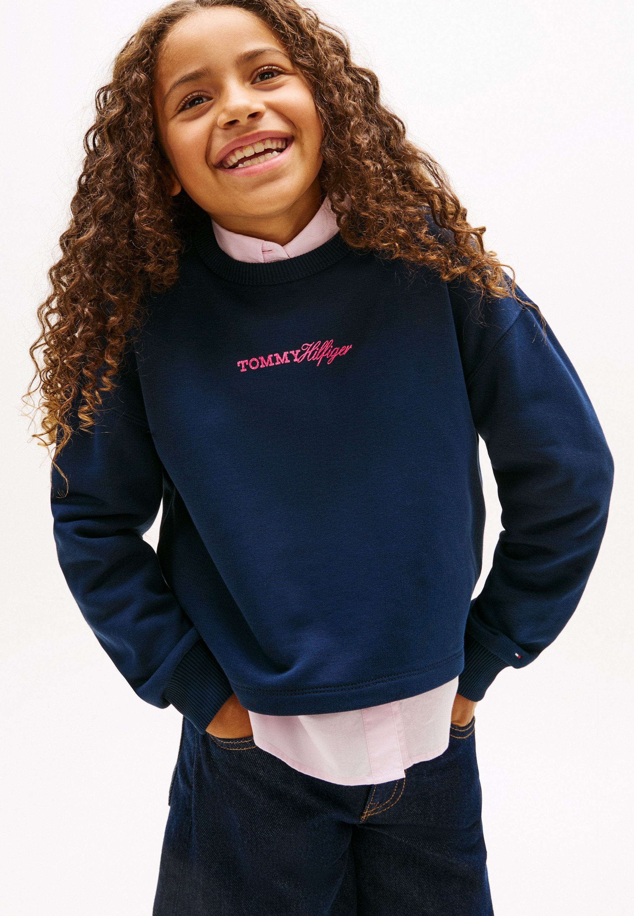 GLITTER LOGO RELAXED TERRY SWEATSHIRT Media 3