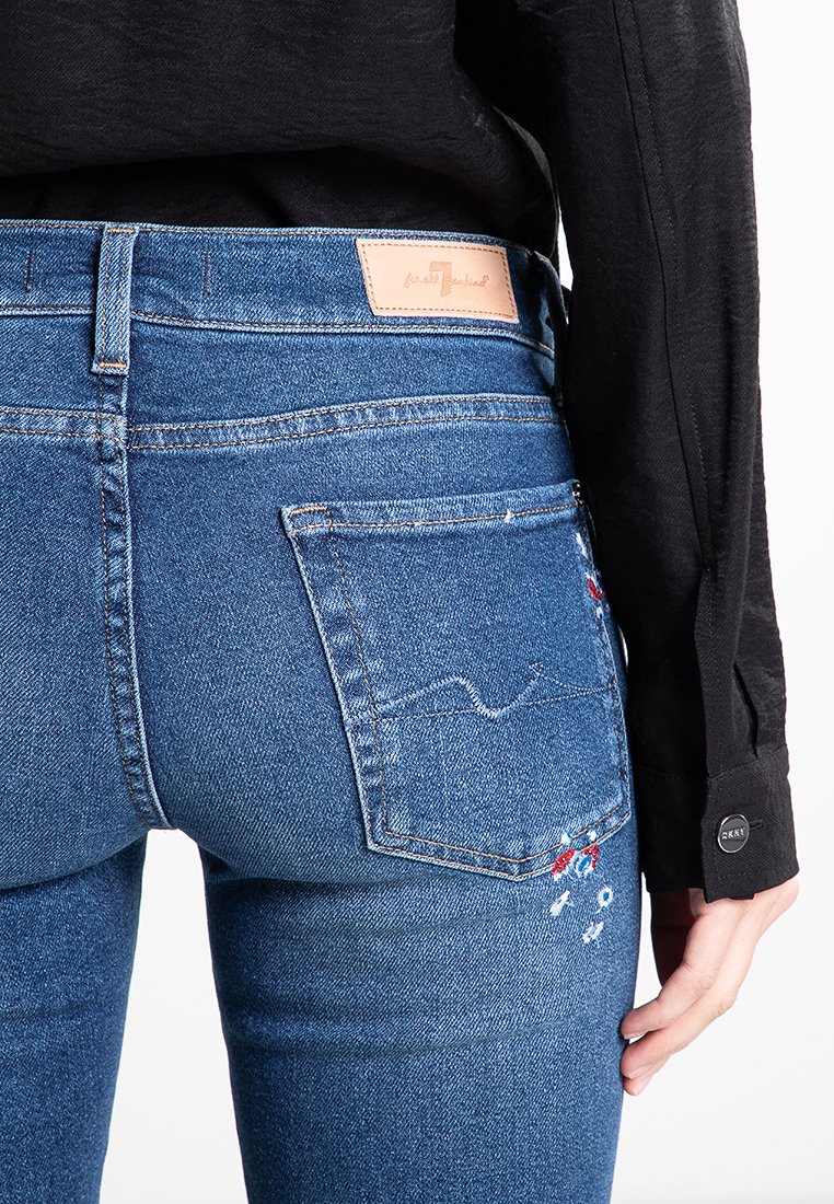 7 for all mankind