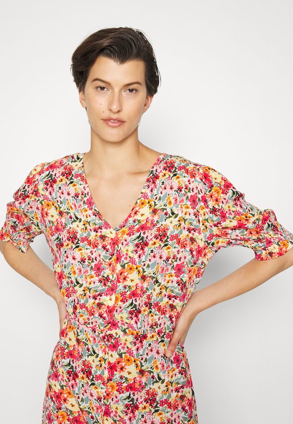 ONLY Tall ONLFREDERIKKE V NECK BELT DRESS