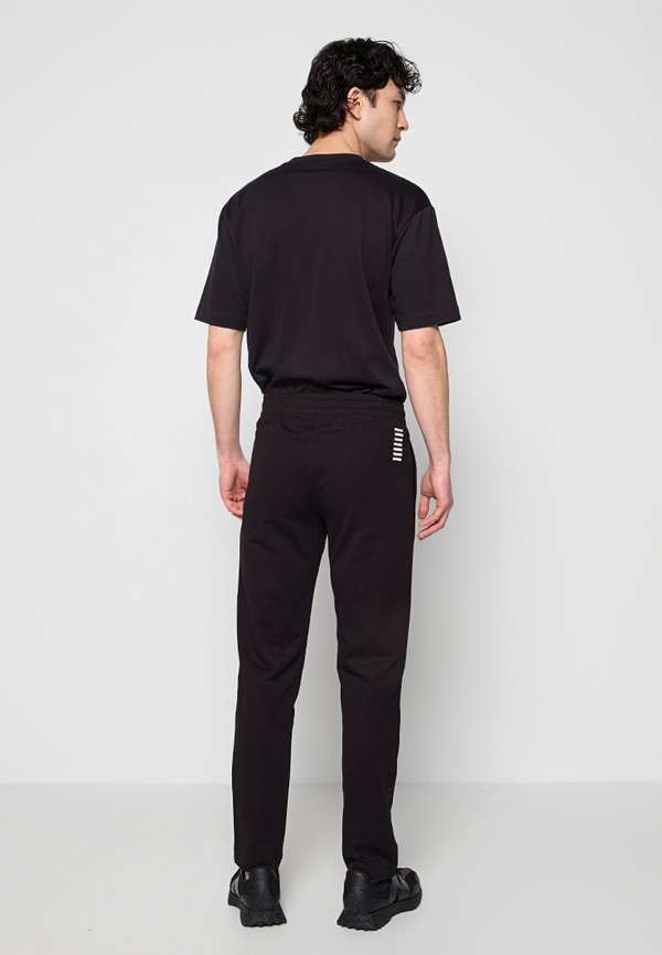 EA7 Emporio Armani