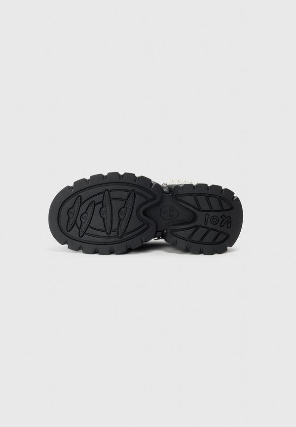 Koi Footwear