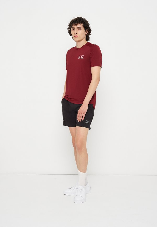 EA7 Emporio Armani