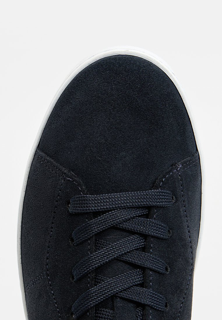 Filling Pieces COURT