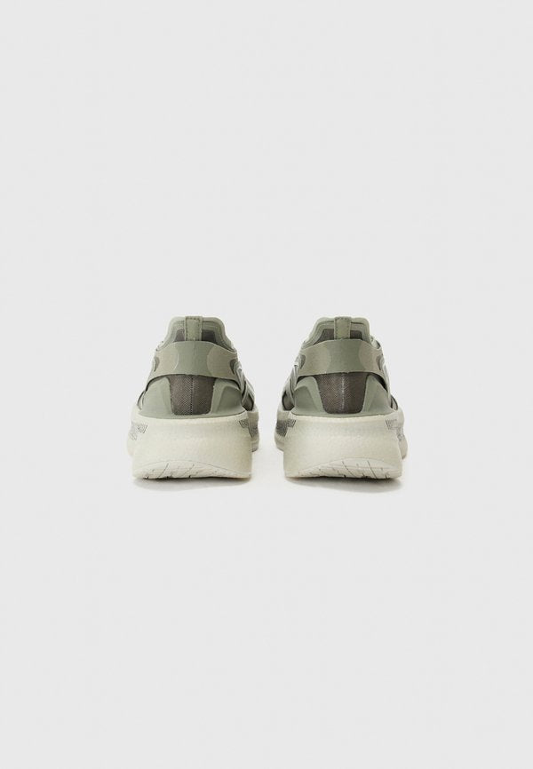 adidas by Stella McCartney ULTRABOOST 5
