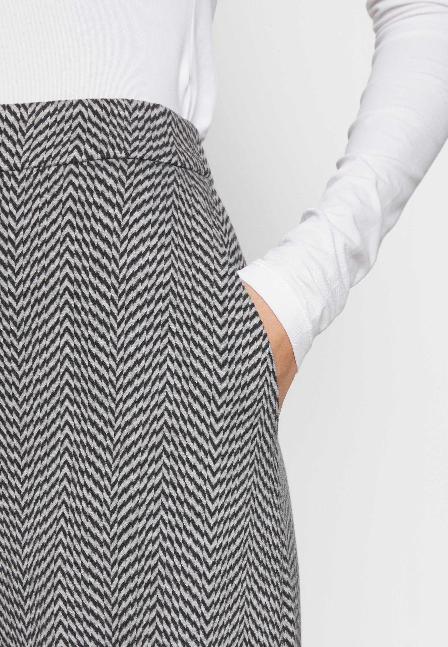Emporio Armani TROUSERS