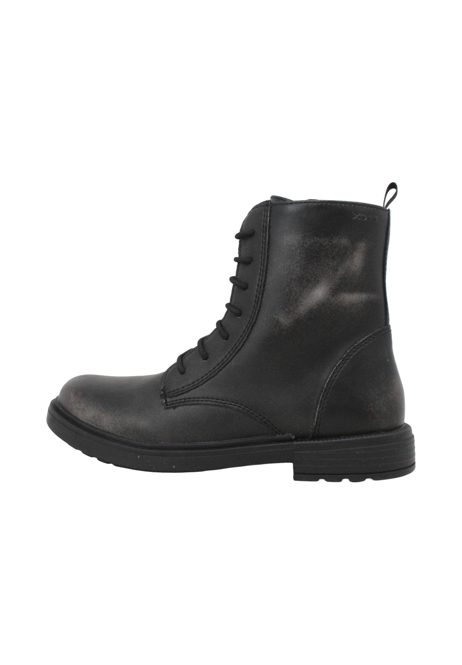 Schwarzer Leder-Schnürstiefel mit abgerundeter Zehe, Zuglasche an der Ferse und robustem Gummisohlen, seitlich dargestellt.
