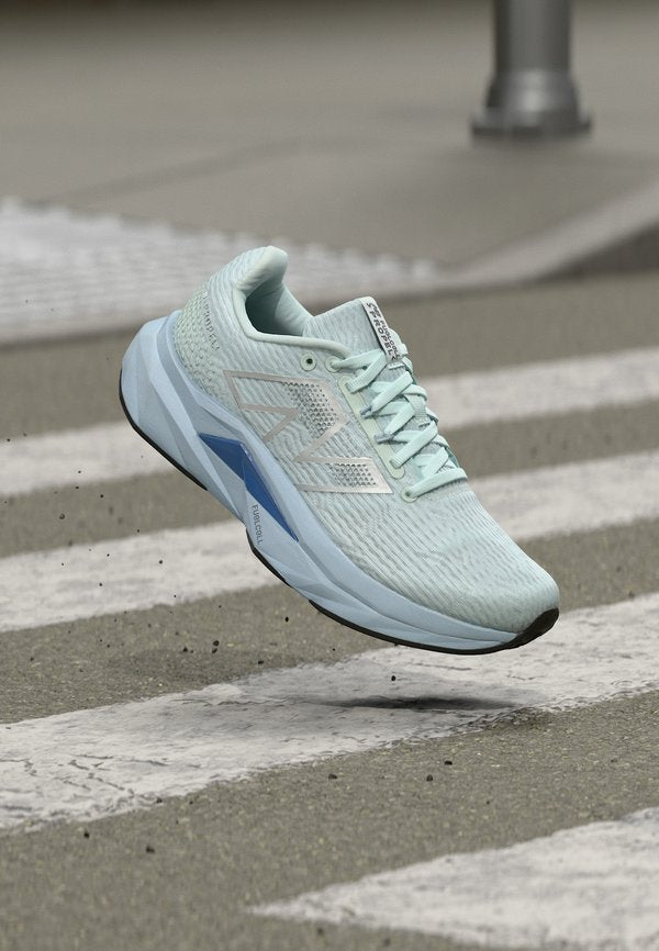 New Balance FUELCELL PROPEL V5 - Road running shoes - glint blue