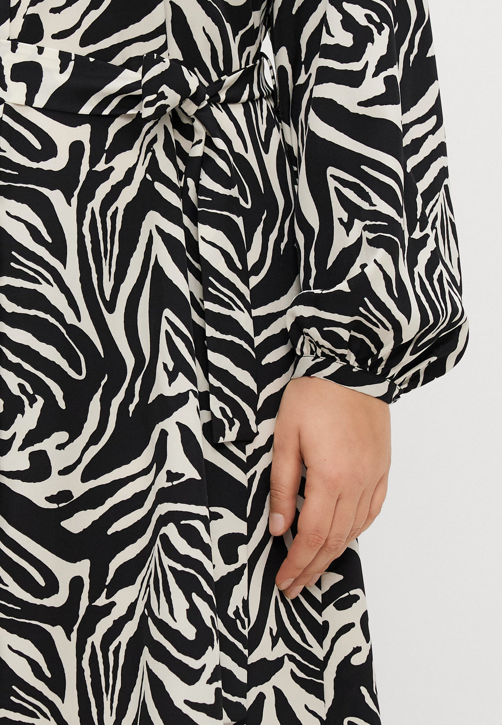CARGRAPHIE SHIRT BELT DRESS  Media 6