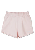 Hellrosa sportliche Shorts mit einem elastischen Bund, zwei seitlichen Taschen und einem dezenten weißen Logo auf der Vorderseite. Weicher, strukturierter Stoff.