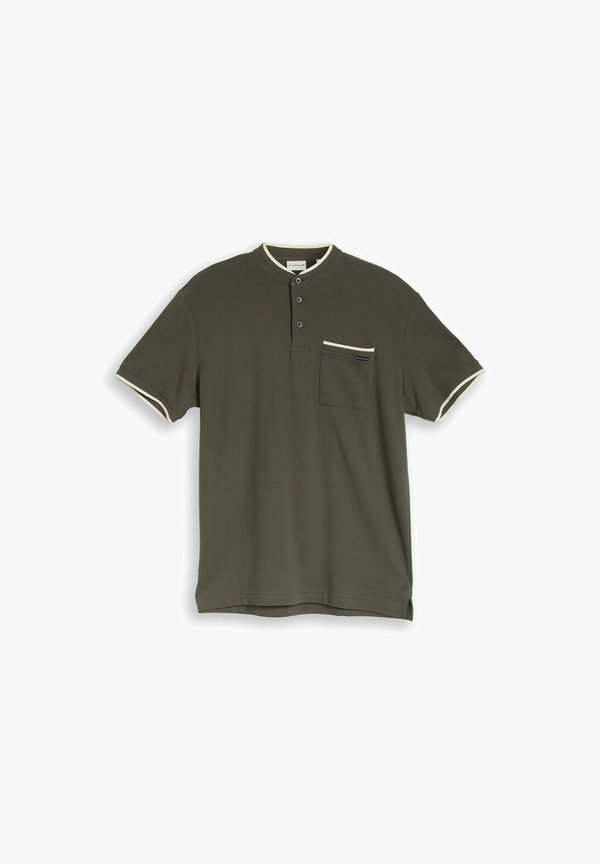 TOM TAILOR TOM TAILOR POLOSHIRTS POLOSHIRT MIT BRUSTTASCHE - Basic T-shirt - leaf green ottoman