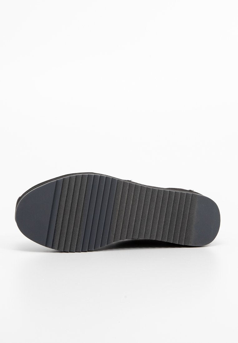 TOMS