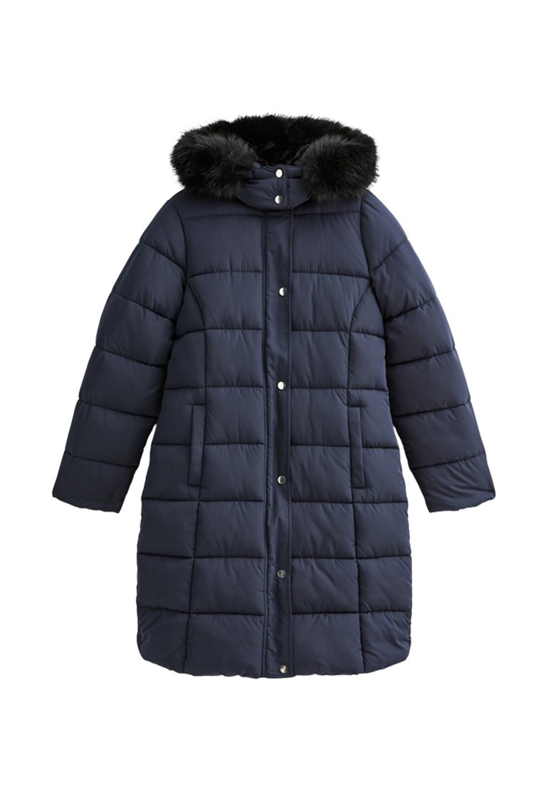 Marineblaue Steppjacke mit einem gesteppten Design, einer mit Fell besetzten Kapuze, Druckknöpfen und zwei seitlichen Taschen. Hergestellt aus isolierendem, wetterbeständigen Material.