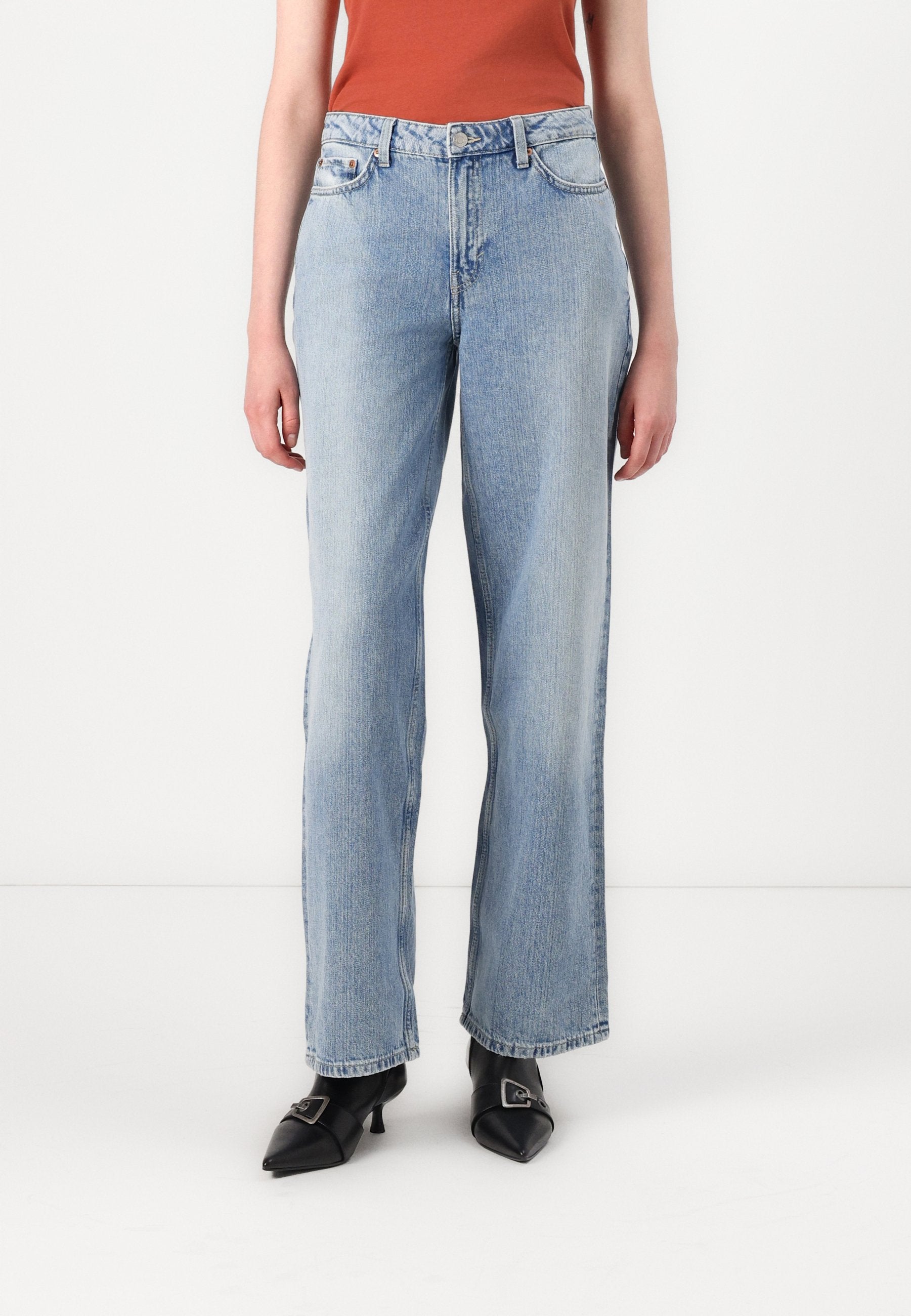 Weekday AREA LOOSE FIT