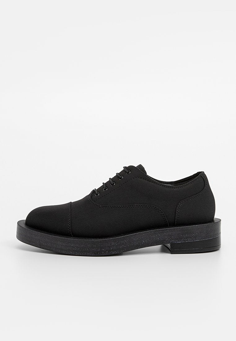 Clarks CUR