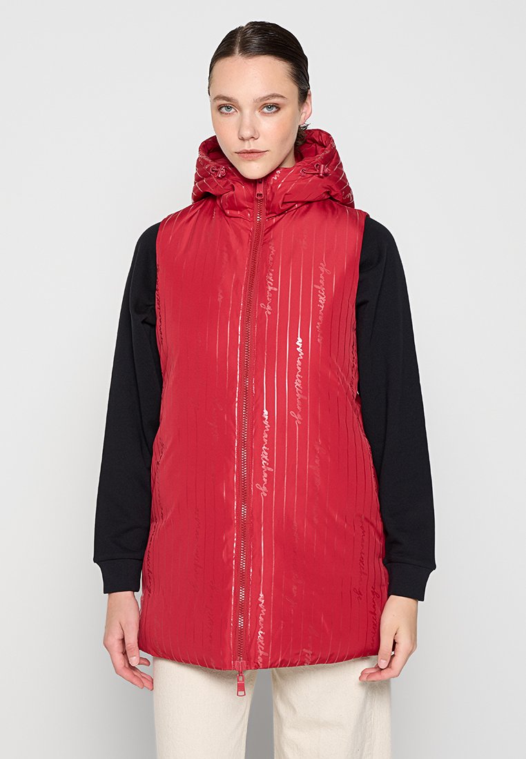 Armani Exchange Weste Media 1