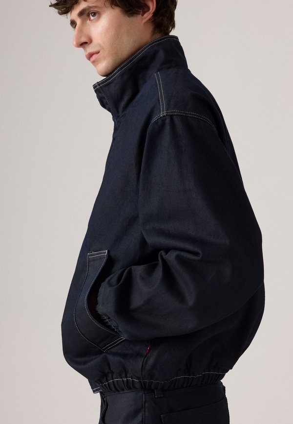 Levi's®