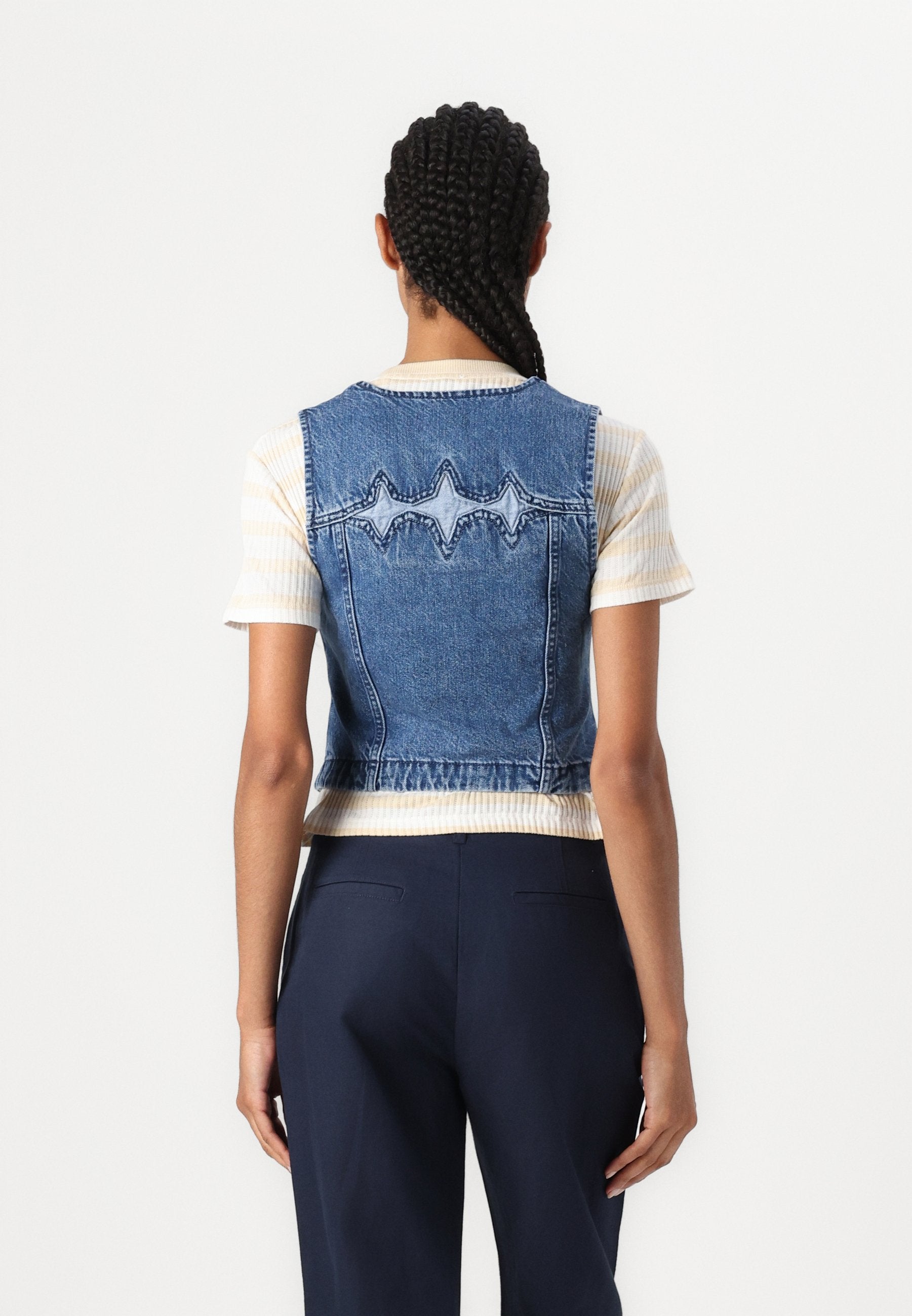 Esprit Weste Media 4