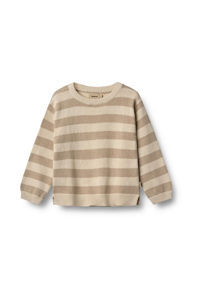 Beiger gestreifter Pullover aus weichem Strickstoff. Mit rundem Halsausschnitt, langen Ärmeln und einer lockeren Passform mit gerippten Bündchen und Saum.