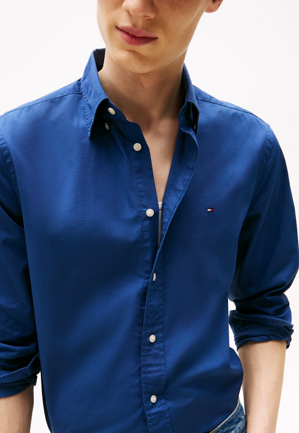 FLEX POPLIN SOLID CORE ESSENTIALS Media 5