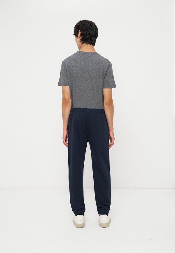 EA7 Emporio Armani