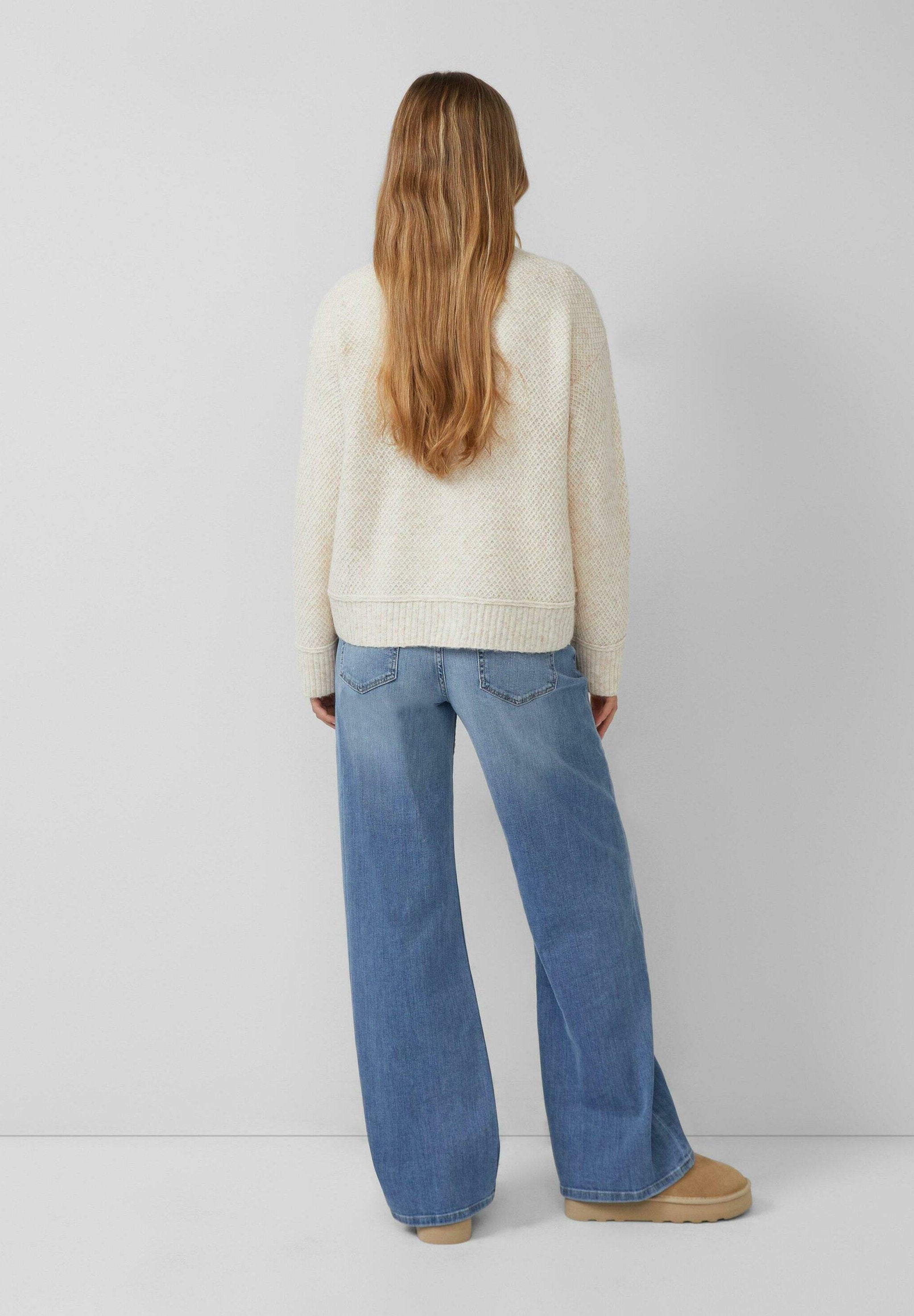 s.Oliver Strickjacke Media 4