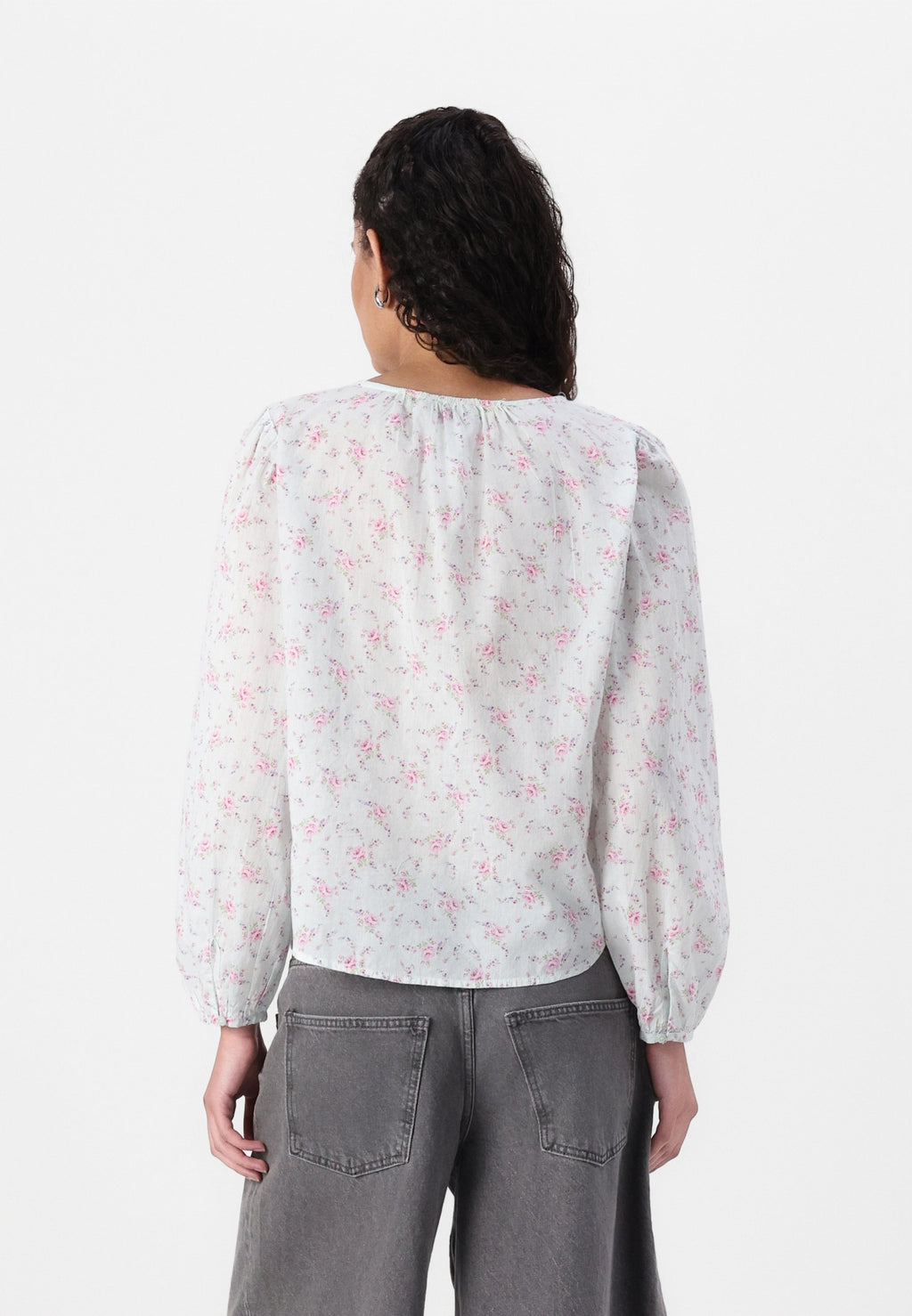 GAP RUFFLE TRIM