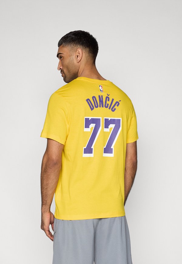Nike Performance LOS ANGELES LAKERS TEE LUKA DONCIC - Club wear - amarillo