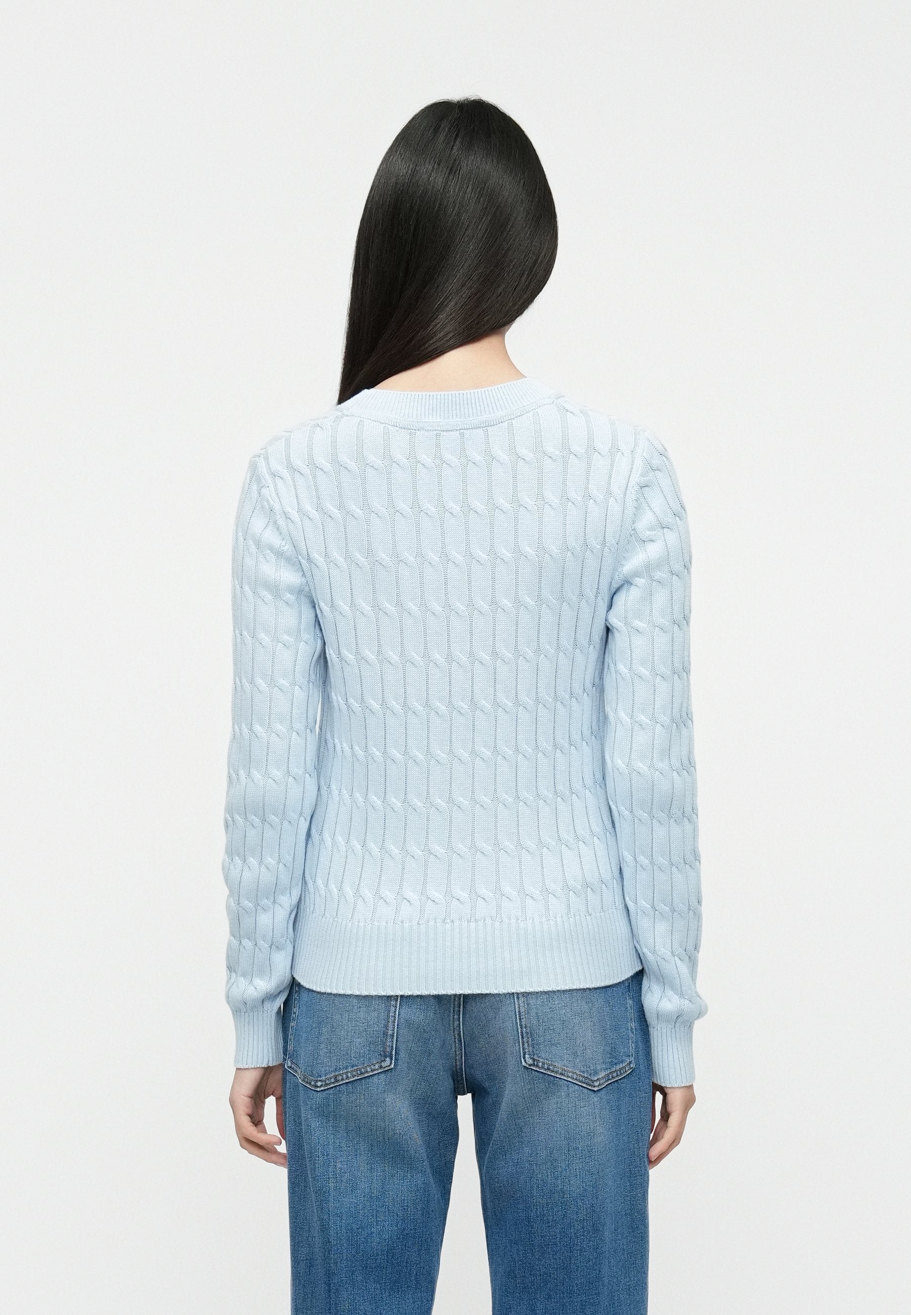 CABLE KNIT CREW NECK JUMPER Media 4