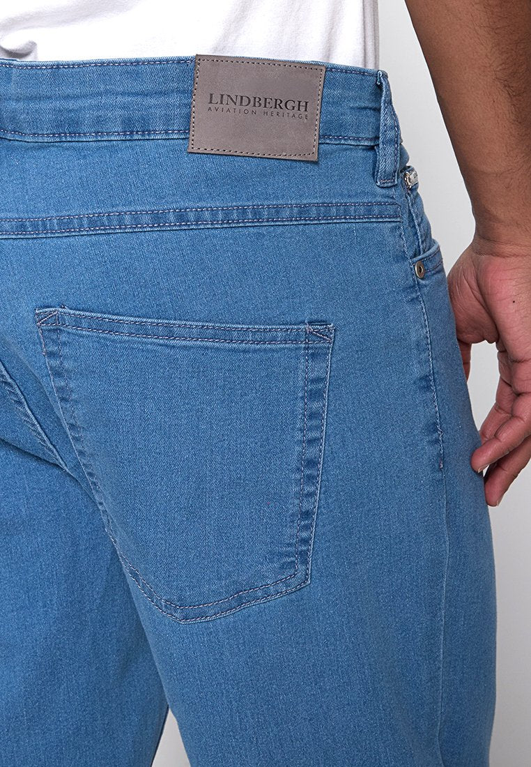 LOOSE FIT Media 5