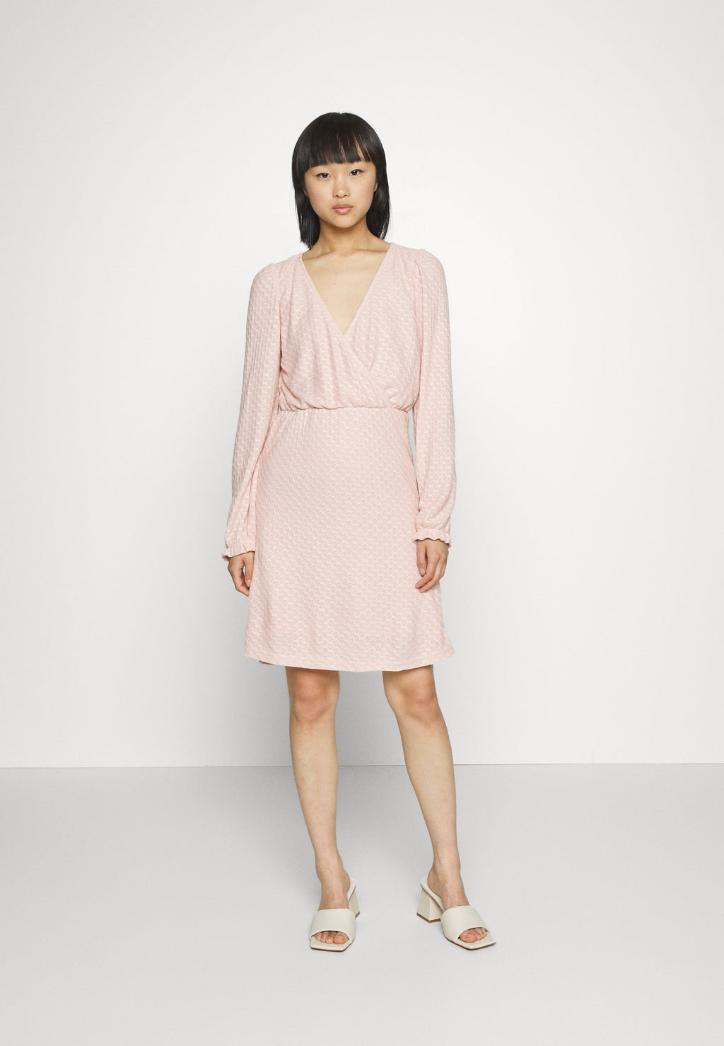 ONLSTEFFIE DRESS Media 3