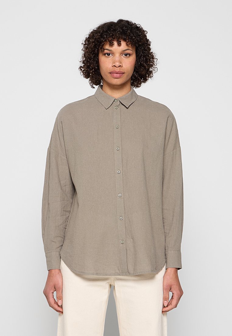 Selected SLFLINNIE NOVA  REGULAR FIT